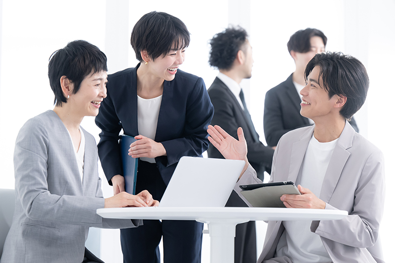 チーム体制を教えてくれる